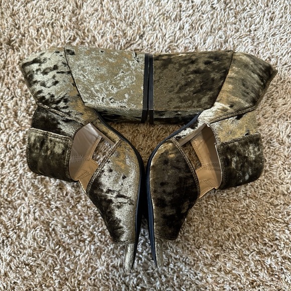 Cabi Interlock Block Heel Womens Sz 9.5 Green Moss Crushed Velvet Open Toe Shoes - Picture 4 of 8